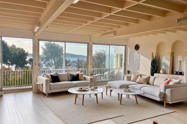 Appartement dernier étage face à la baie du Lazaret