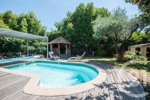 Maison à vendre  4 pièces - 107,66 m 2   NICE  - 06