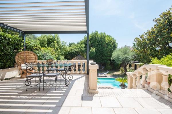 Maison à vendre  4 pièces - 107,66 m 2   NICE  - 06