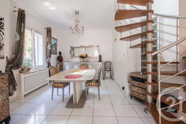 Maison à vendre  4 pièces - 107,66 m 2   NICE  - 06