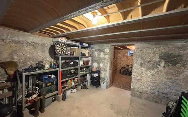 Maison à vendre    4 pièces •  Magenta