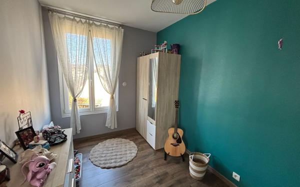 Maison à vendre    4 pièces •  Magenta