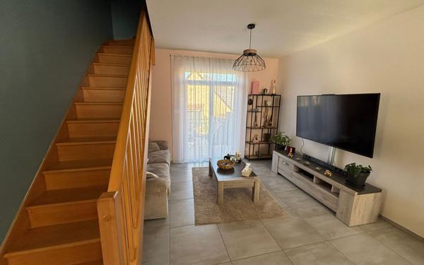 Maison à vendre    4 pièces •  Magenta