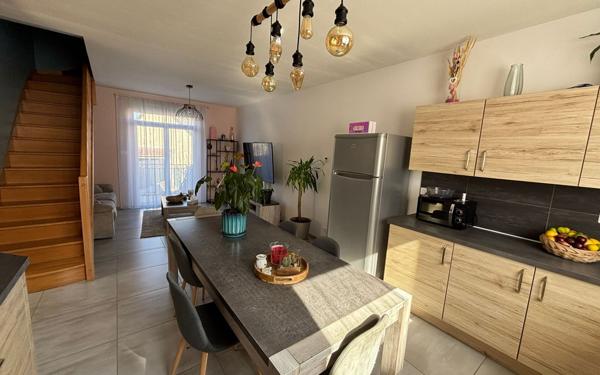 Maison à vendre    4 pièces •  Magenta