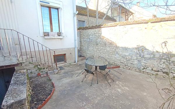 Maison à vendre    3 pièces •  Château-Landon