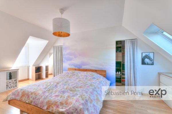 Maison avec piscine couverte