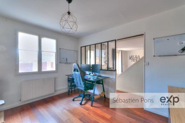 Maison avec piscine couverte