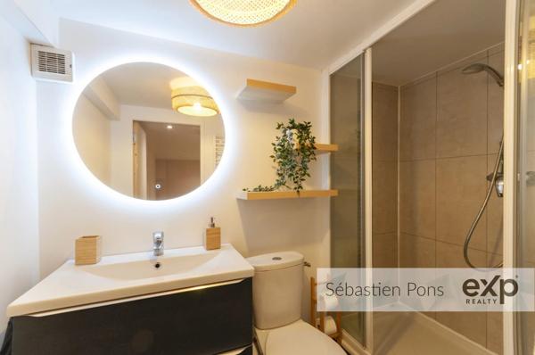 Maison avec piscine couverte