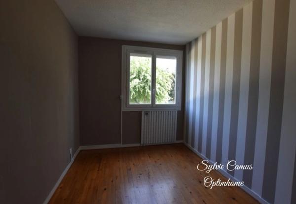 Appartement 4/5 pièces avec balcon, ascenseur et vue sur parc – À découvrir ! Firminy