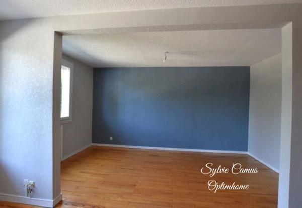 Appartement 4/5 pièces avec balcon, ascenseur et vue sur parc – À découvrir ! Firminy