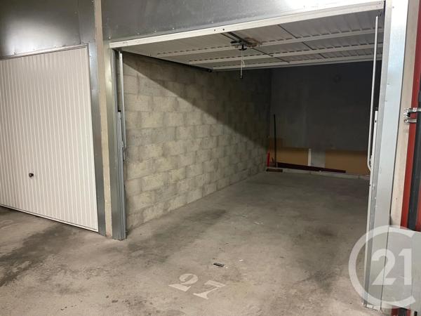 Parking à vendre  13,30 m 2   CANNES  - 06