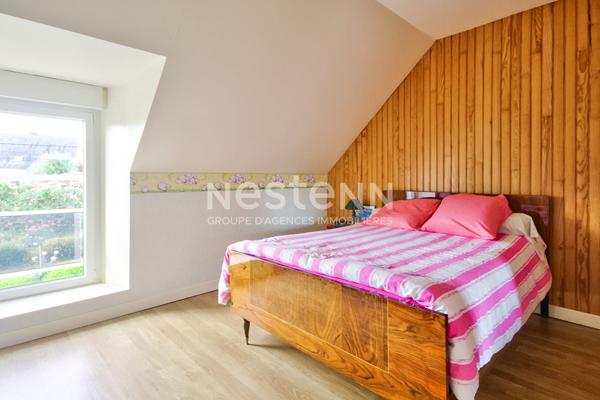 Belle longère en pierre de 192m² avec dépendance de 53m² et son grand jardin situé à Tréméloir