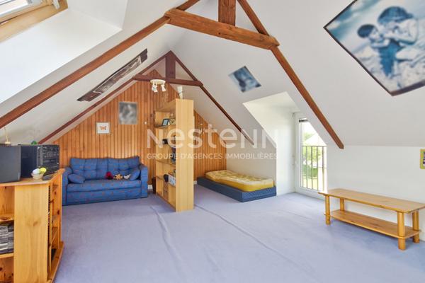 Belle longère en pierre de 192m² avec dépendance de 53m² et son grand jardin situé à Tréméloir