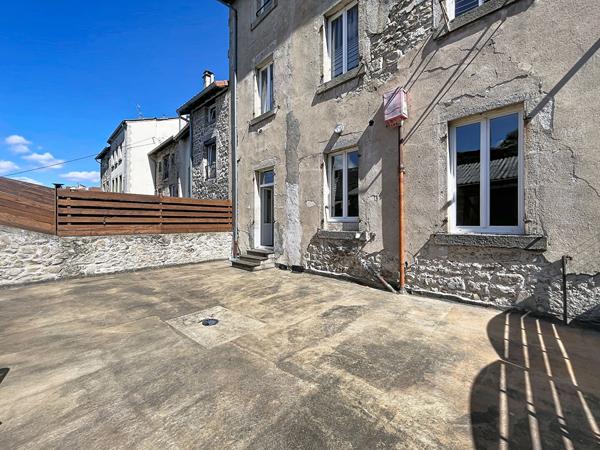À VENDRE ? Appartement  82 m2 avec grande terrasse à Craponne-sur-Arzon