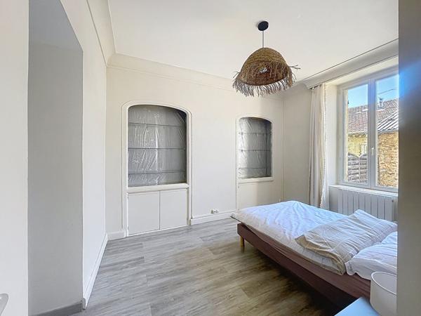 À VENDRE ? Appartement  82 m2 avec grande terrasse à Craponne-sur-Arzon