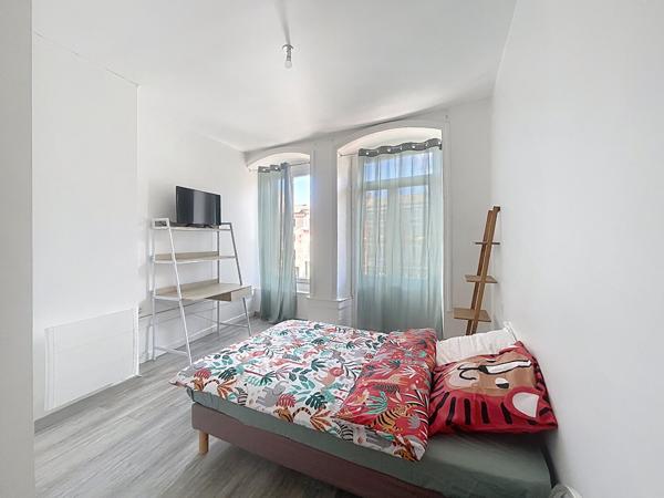 À VENDRE ? Appartement  82 m2 avec grande terrasse à Craponne-sur-Arzon