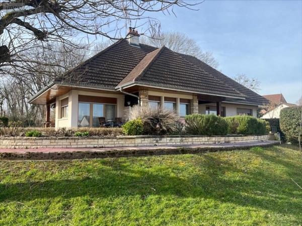 Autres types de maison à vendre à Chaussin dans le Jura (39120), ref : 1985