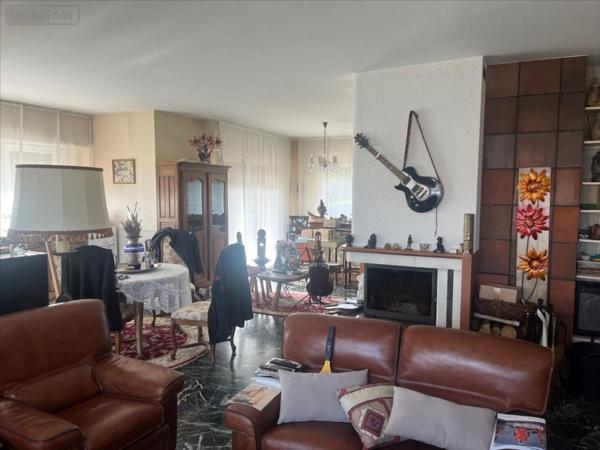 Autres types de maison à vendre à Chaussin dans le Jura (39120), ref : 1985