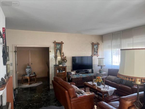 Autres types de maison à vendre à Chaussin dans le Jura (39120), ref : 1985