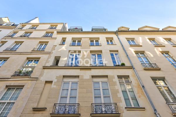 APPARTEMENT  DEUX PIECES DE 42 m2 - ILE ST.LOUIS
