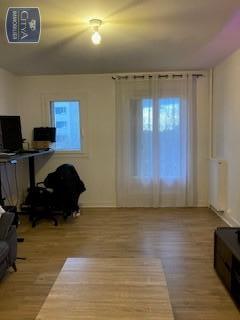Appartement à louer 3 pièces 67.14m² Fleury-les-Aubrais (45400)