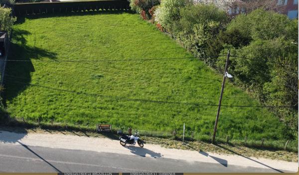 Tournus (71700) Tournus, terrain constructible 1519 m2, plat, au calme, proche centre ville