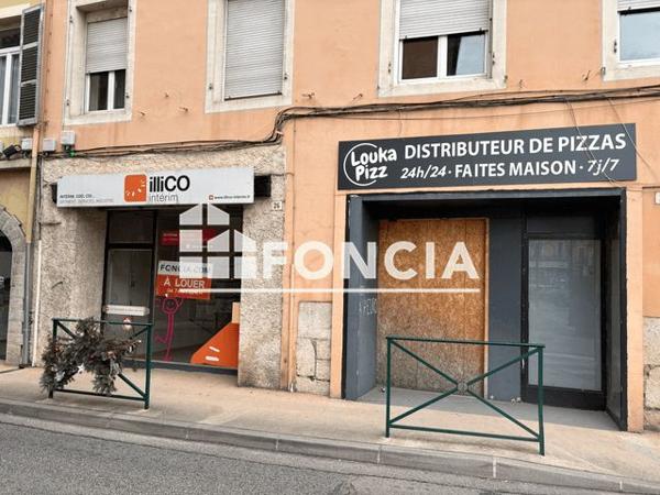 Location Local commercial 3 pièces 45.03 m² - Le Pont De Beauvoisin 38480