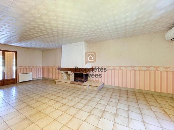 Villa T5 plain-pied 119 m², Terrain 1750 m², 4 chambres, Garage , Au calme , Saint-Maximin 83470