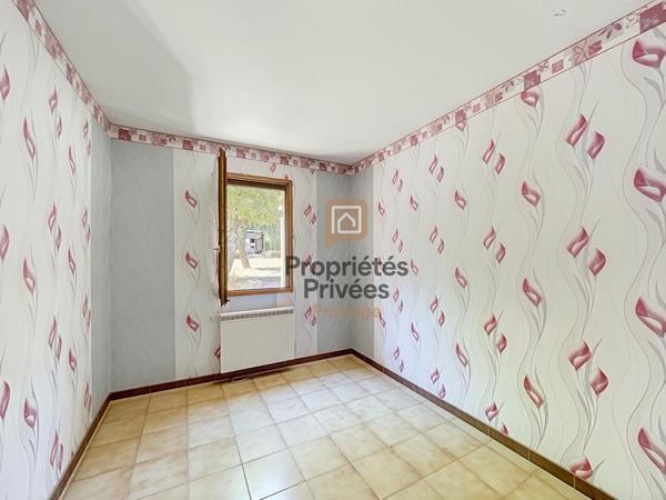 Villa T5 plain-pied 119 m², Terrain 1750 m², 4 chambres, Garage , Au calme , Saint-Maximin 83470