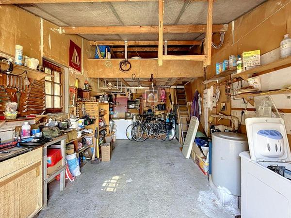 Villa T5 plain-pied 119 m², Terrain 1750 m², 4 chambres, Garage , Au calme , Saint-Maximin 83470