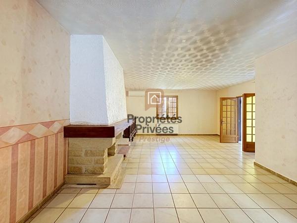 Villa T5 plain-pied 119 m², Terrain 1750 m², 4 chambres, Garage , Au calme , Saint-Maximin 83470