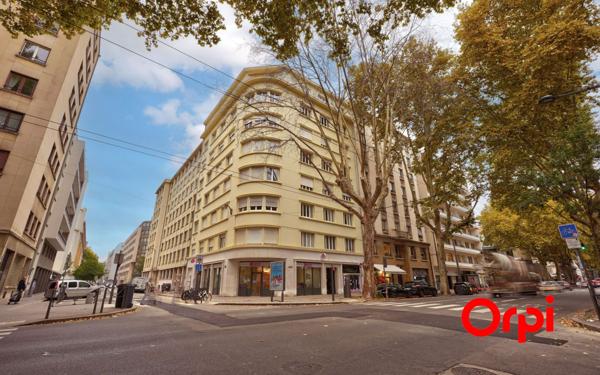 Appartement à vendre    3 pièces • 85,76 m2 Lyon 3