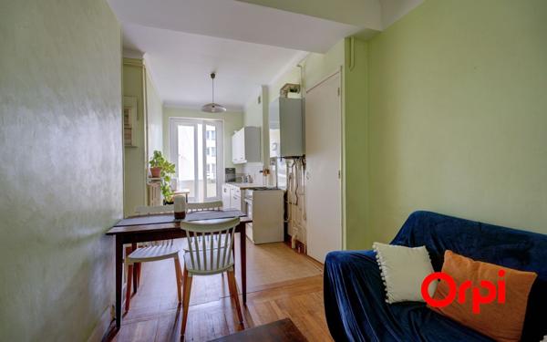 Appartement à vendre    3 pièces • 85,76 m2 Lyon 3