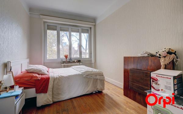 Appartement à vendre    3 pièces • 85,76 m2 Lyon 3