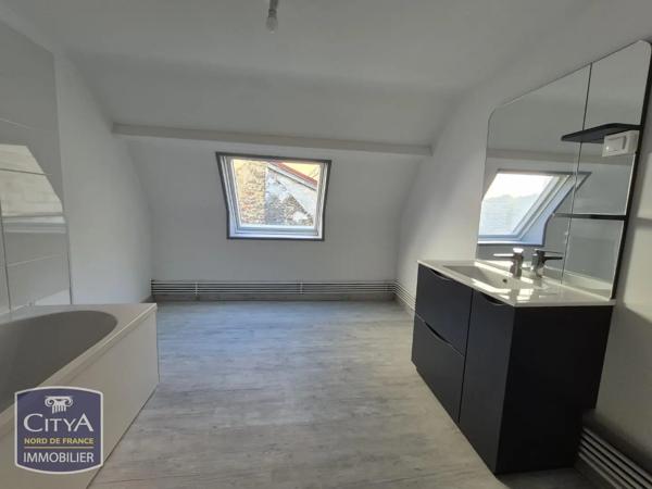 Appartement à louer 4 pièces 108.87m² Saint-Omer (62500)