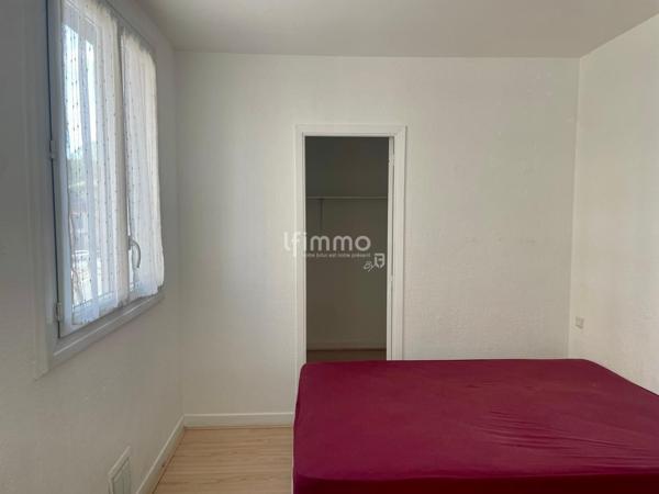 T2 avec balcon Place Dupuy + cave + parking sous-sol