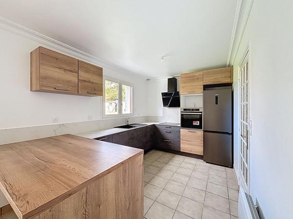 Maison familiale et rénovée, 4 chambres, plain-pied, jardin lumineux - Languidic.