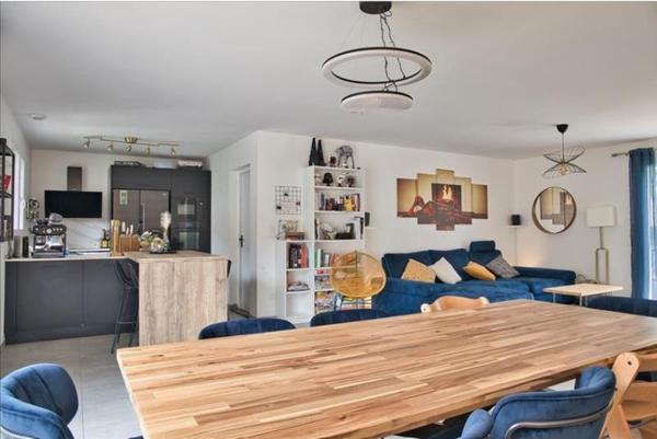 Maison à vendre 355 232 € Salles 4 p 101 m² DPE A