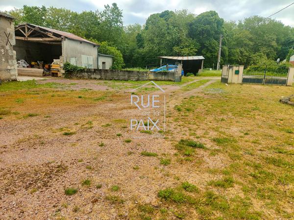 86140 LENCLOITRE Maison Lencloitre 4 pièce(s) 78.23 m² - pour investisseurs