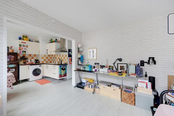 Paris (75019) Studio - Bassin de la Villette - Paris 19ème