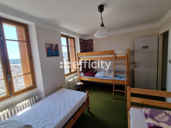 Maison 10 pièces - 145 m²