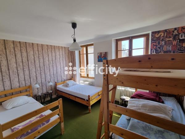 Maison 10 pièces - 145 m²