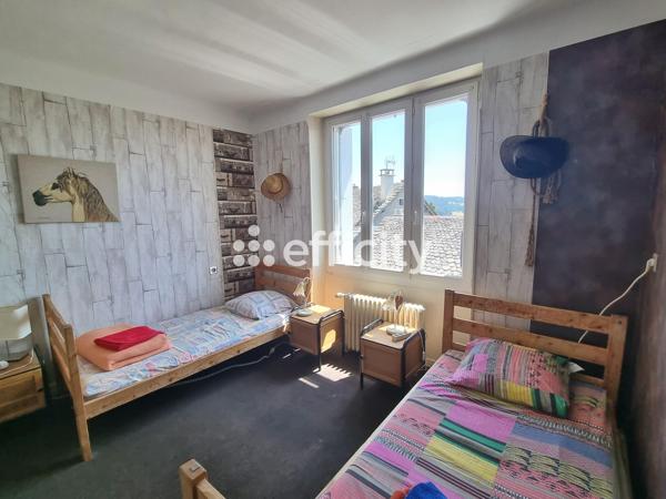 Maison 10 pièces - 145 m²