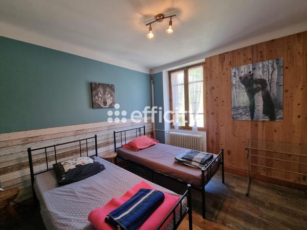 Maison 10 pièces - 145 m²