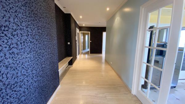Appartement 5 pièce(s) 3 chambre(s) 196.37 m²