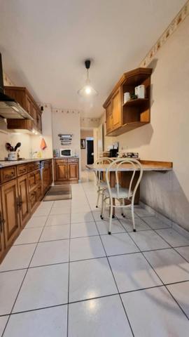 RARE- BRIVE CENTRE - BEAU T3 AVEC TERRASSE- GARAGE et CAVE