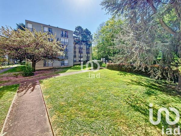 Appartement 5 pièces de 86 m² à Ris-Orangis (91130)