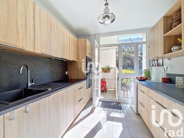 Appartement 5 pièces de 86 m² à Ris-Orangis (91130)