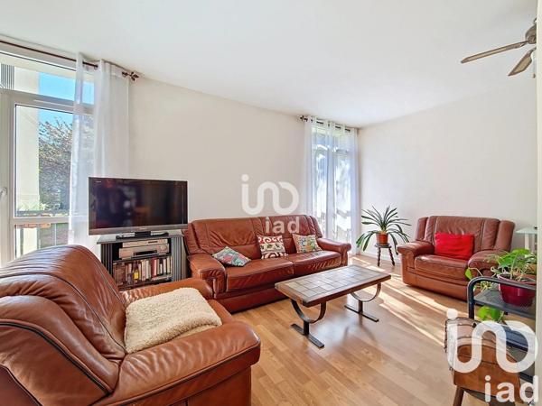 Appartement 5 pièces de 86 m² à Ris-Orangis (91130)