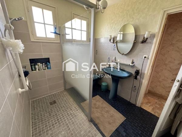 Belle néo-bretonne à proximité de toutes commodités et terrain constructible